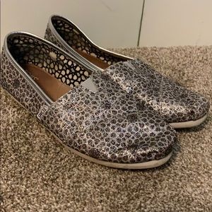 Women’s Toms